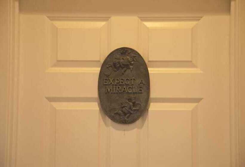 Lillian Farms Bed & Breakfast