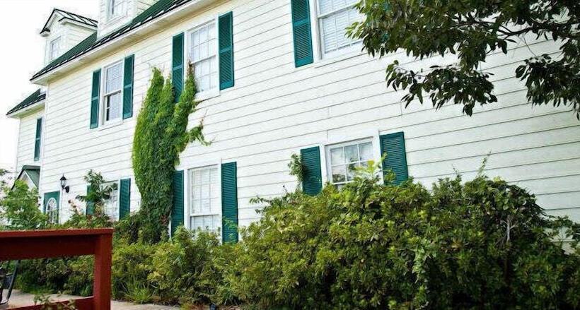 Lillian Farms Bed & Breakfast