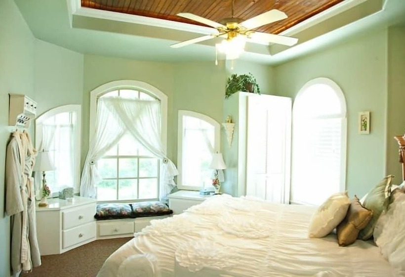 Lillian Farms Bed & Breakfast