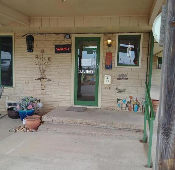 モーテル Cactus Inn