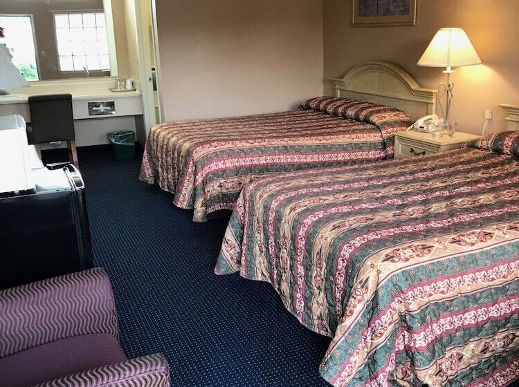 فندق على الطريق Claridge Inn