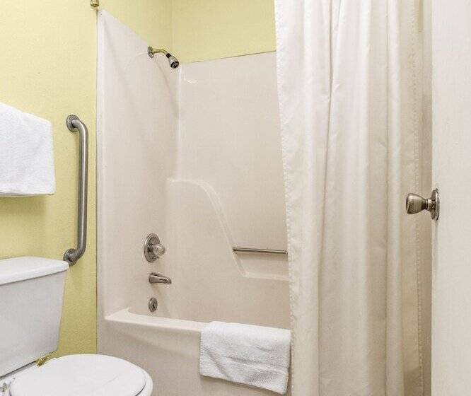 فندق على الطريق Executive Inn Portland