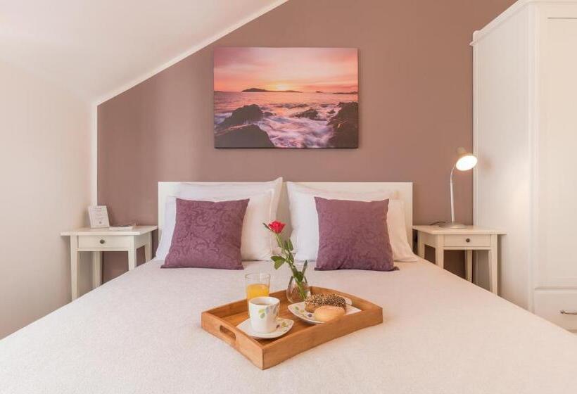 פנסיון Apartments Micika