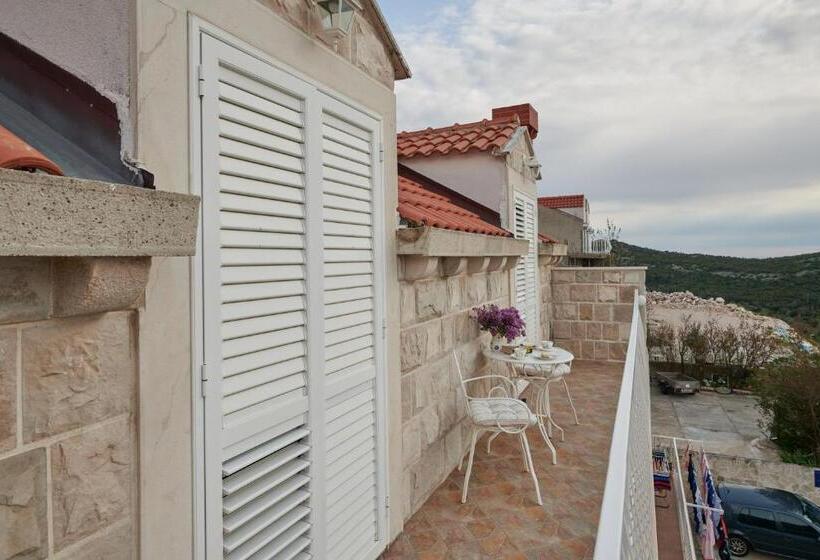 פנסיון Apartments Micika