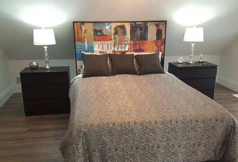 פנסיון Devils Lake Inn