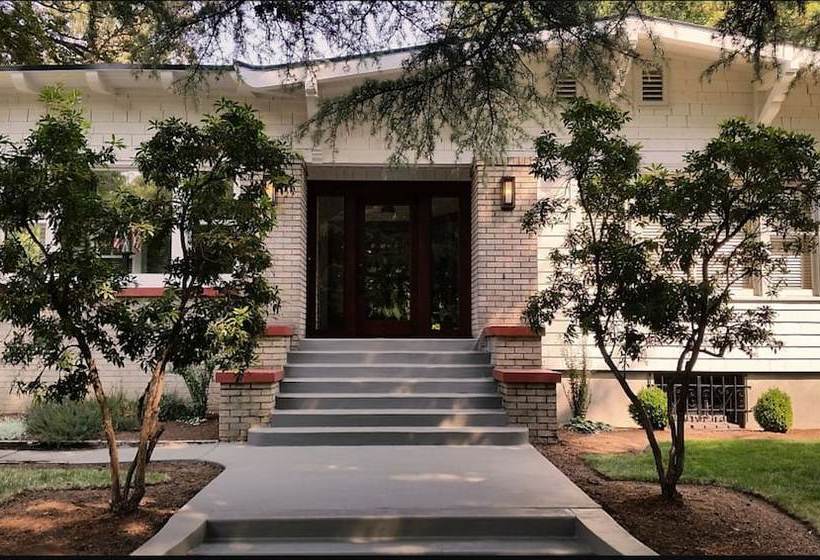 펜션 Laurelhurst Historic Dougan Suites
