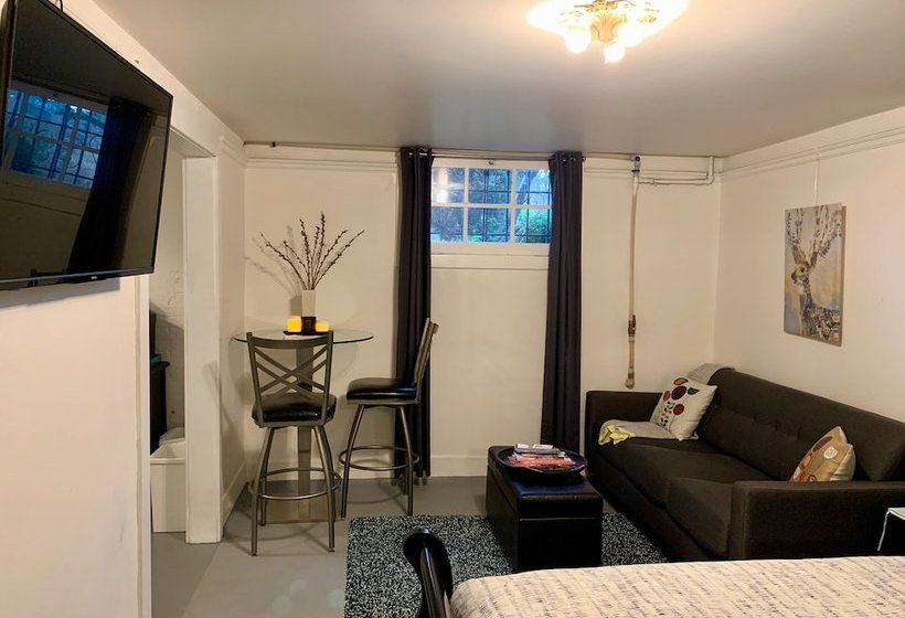 펜션 Laurelhurst Historic Dougan Suites