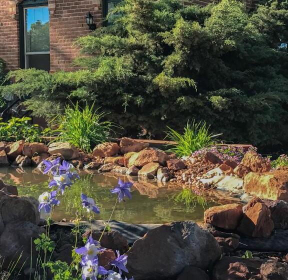 膳宿费 Monroe Inn