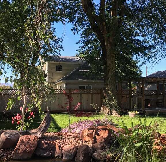 膳宿费 Monroe Inn