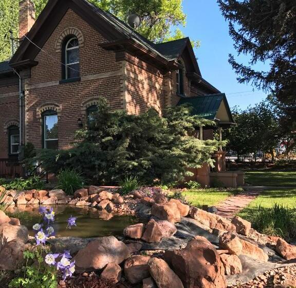 膳宿费 Monroe Inn