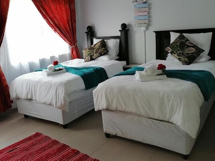 פנסיון Rose And Thorn Guesthouse   Adults Only