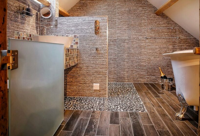 Пансион The Apple Store At Gileston Manor