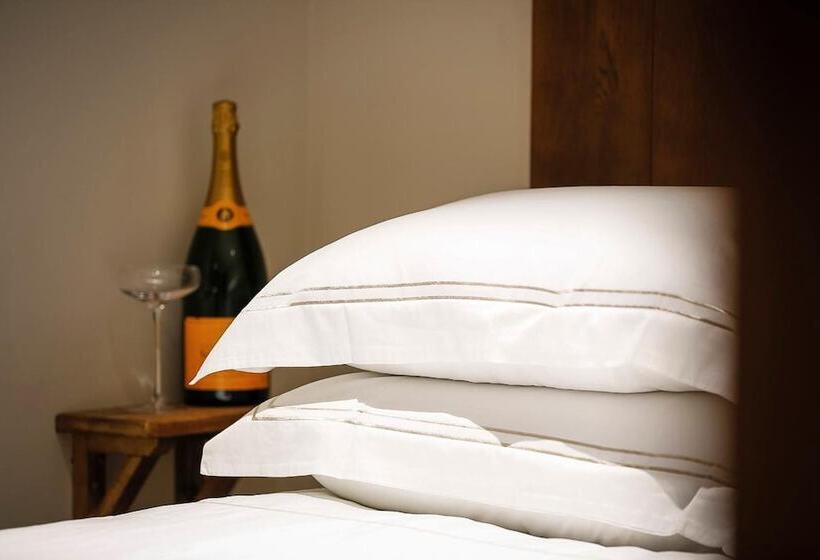 펜션 The Coach House At Gileston Manor