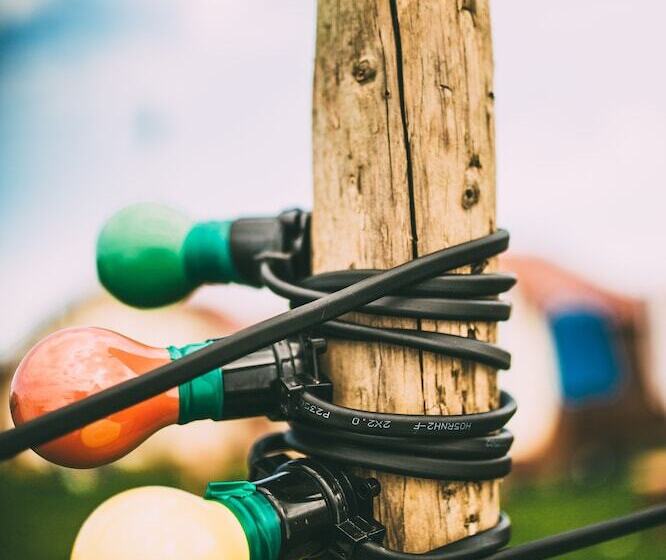 Secluded Meadow, Unique Shire Hut, Perfect Camping