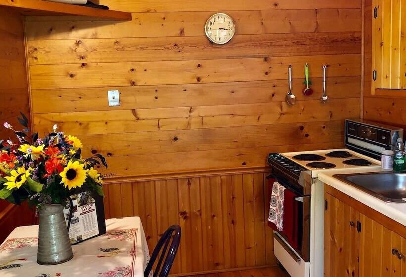 Taylor Made Bed And Breakfast