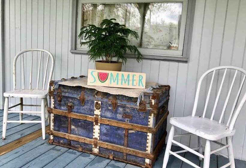 Taylor Made Bed And Breakfast