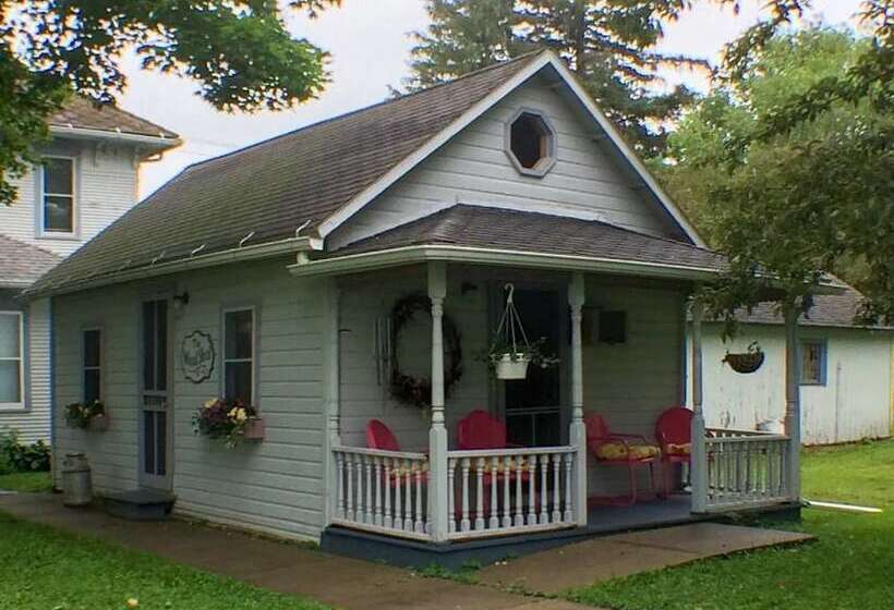 Taylor Made Bed And Breakfast