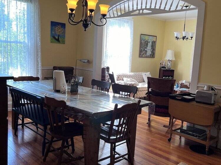 The Dancing Bear Inn