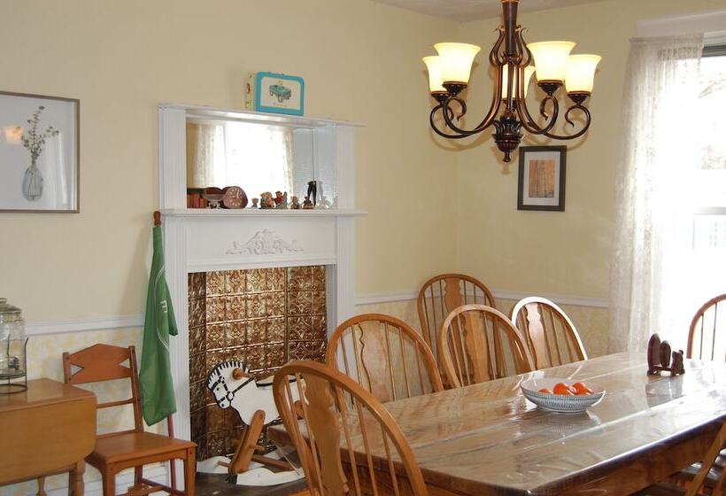 The Dancing Bear Inn