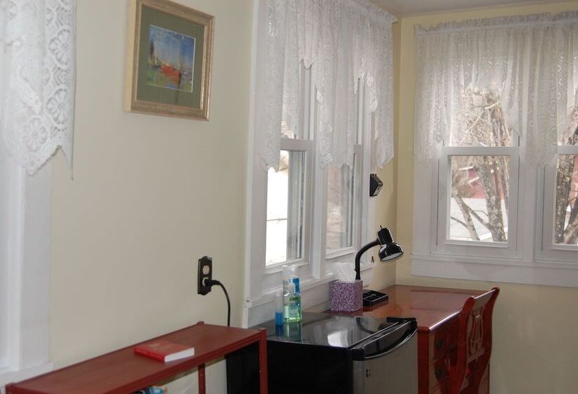 The Dancing Bear Inn