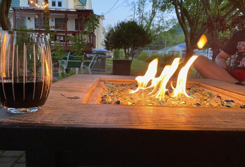 The Dancing Bear Inn