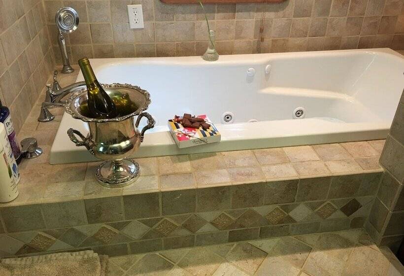 The Ebenezer House Bed & Breakfast