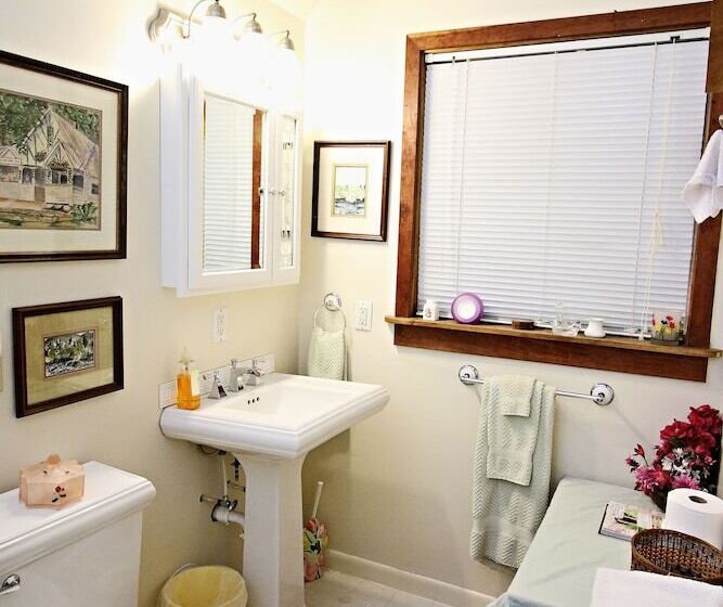 The Ebenezer House Bed & Breakfast