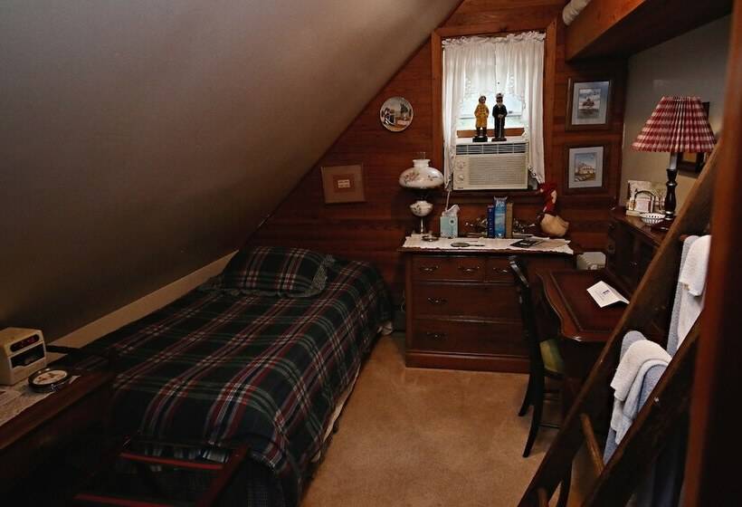 The Ebenezer House Bed & Breakfast