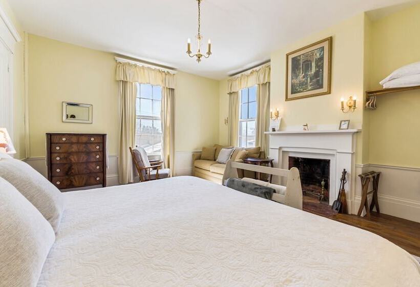 The Jeremiah Mason House B & B