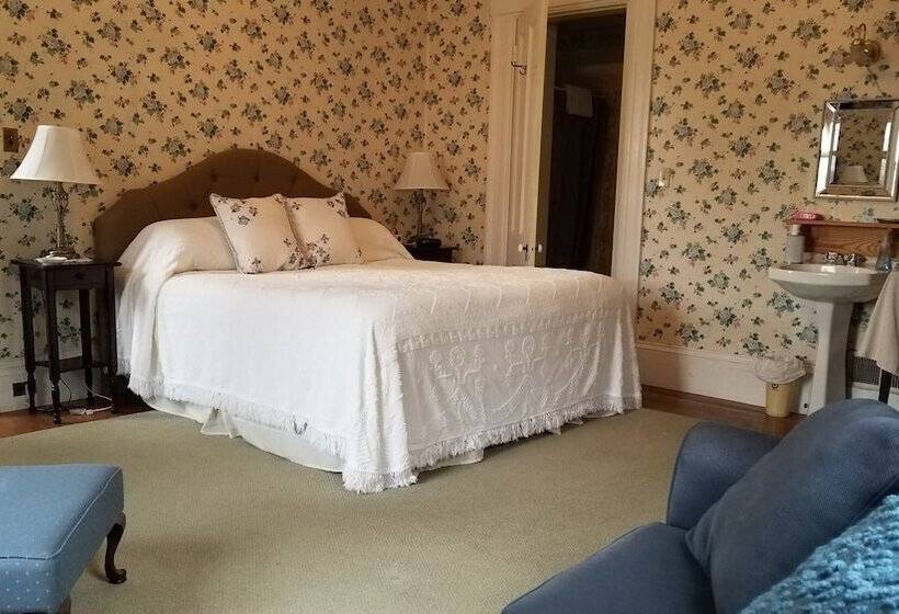 The Jeremiah Mason House B & B