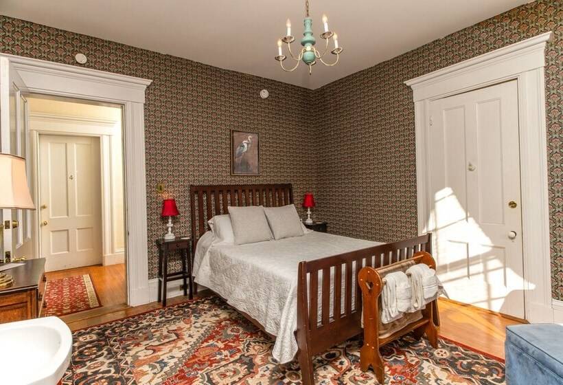 The Jeremiah Mason House B & B