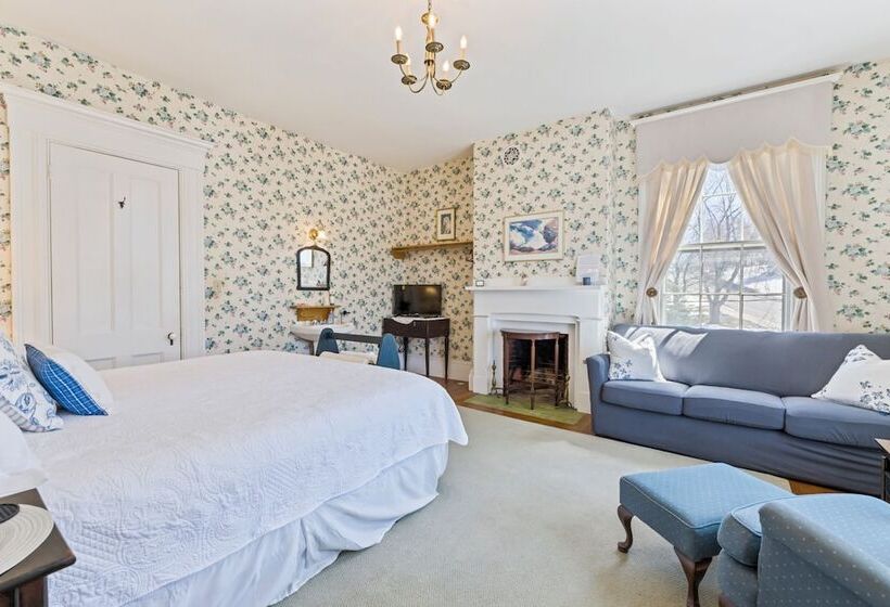 The Jeremiah Mason House B & B