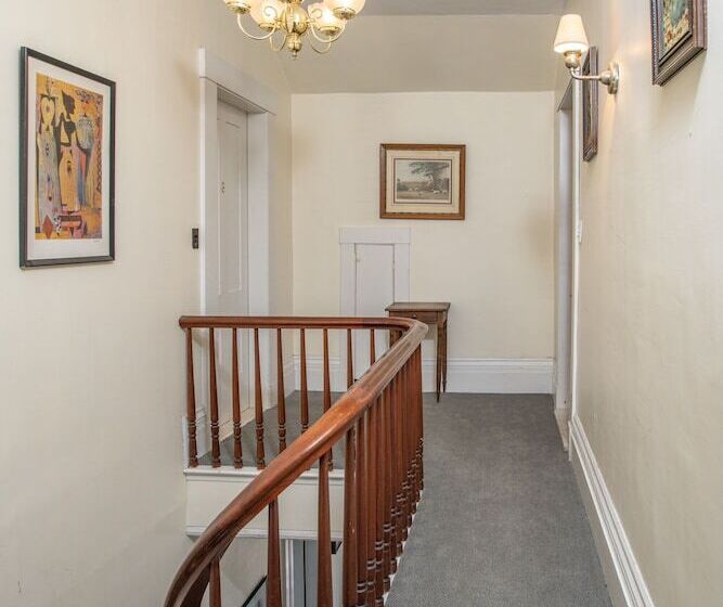 The Jeremiah Mason House B & B