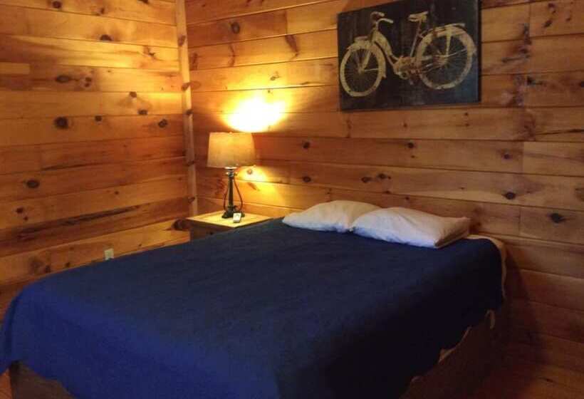 The Leakey Inn By Cmd