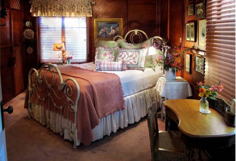 Wicky Up Ranch Bed And Breakfast