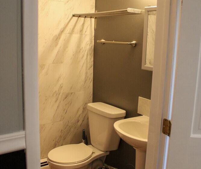 Wisconsin Aire Motel