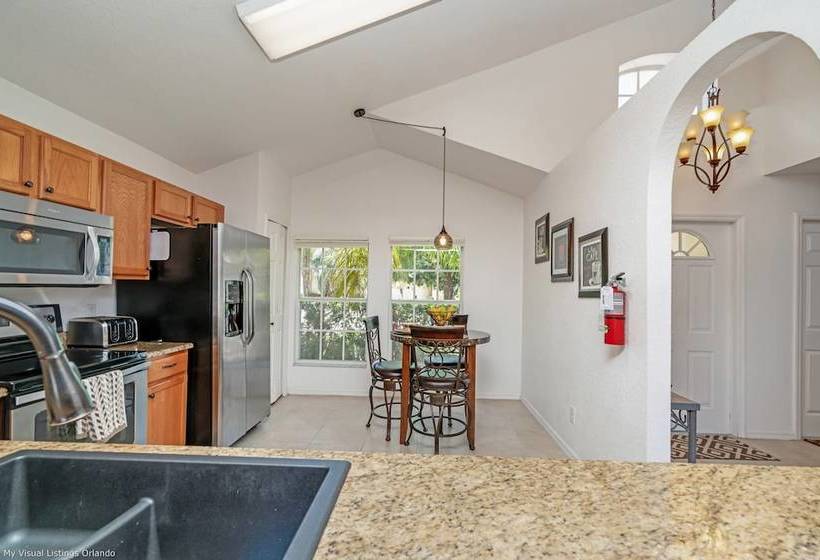 234glen Fantastically Decorated 4 Bed 2 Bath