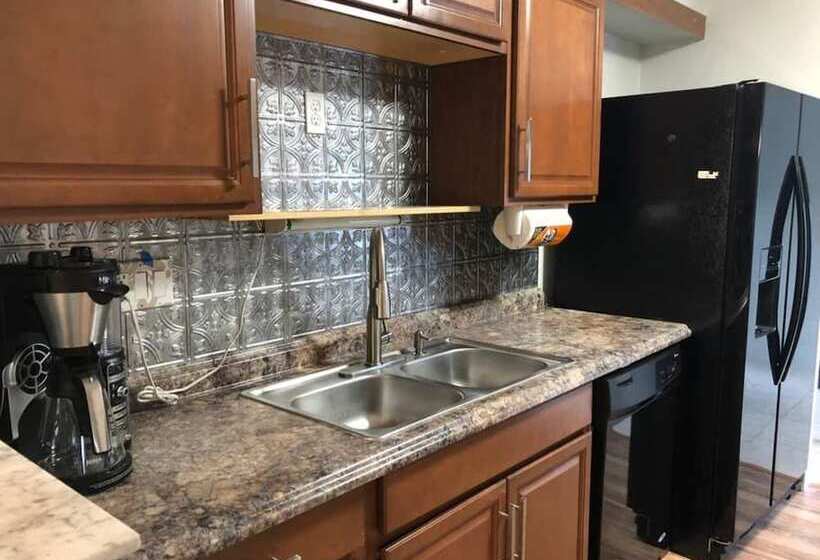6150 Sandcrest · New! Walk To Universal. Sleep 9. Near Disney