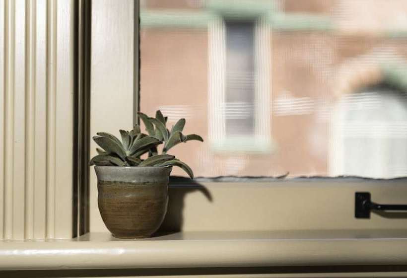 민박 Kara S Kottages @ W. Kalamazoo Ave