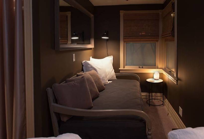 민박 Kara S Kottages @ W. Kalamazoo Ave