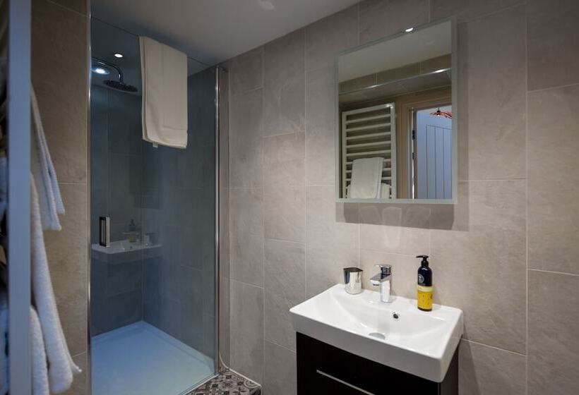 ベッドアンドブレックファースト The Room In The Garden