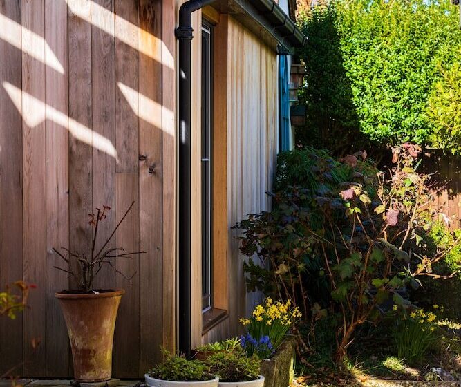 ベッドアンドブレックファースト The Room In The Garden