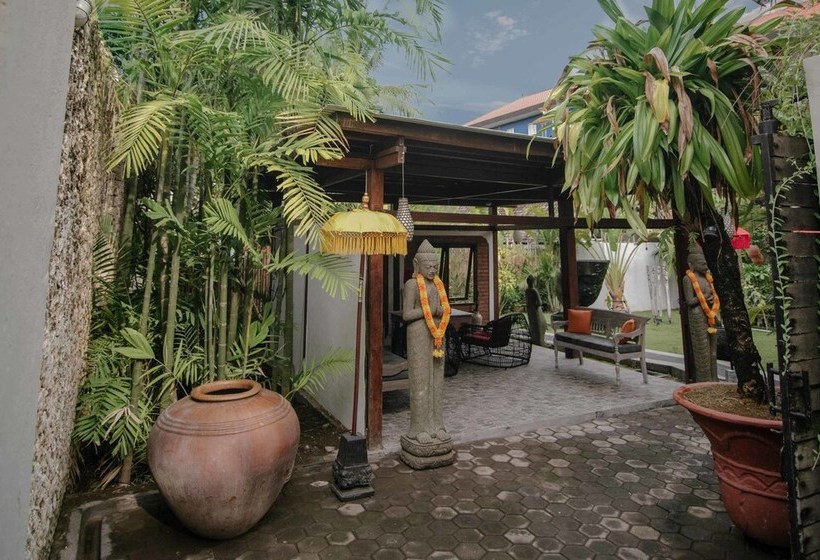 민박 The Secret Jungle Villas Seminyak