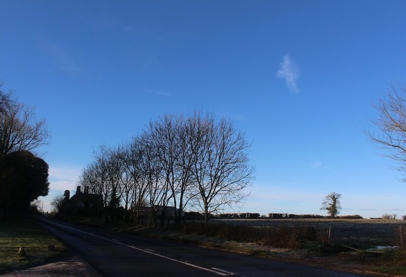 ベッドアンドブレックファースト The Swallows