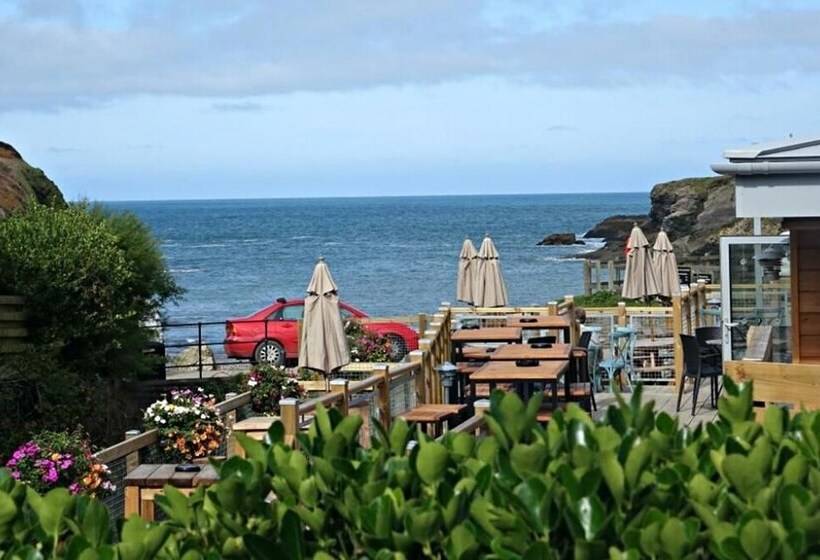 Green Door Rashleigh