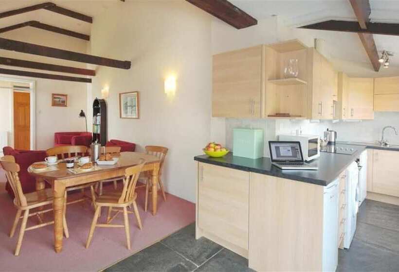 Green Door Rashleigh