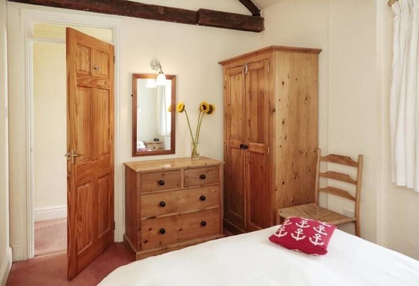 Green Door Rashleigh