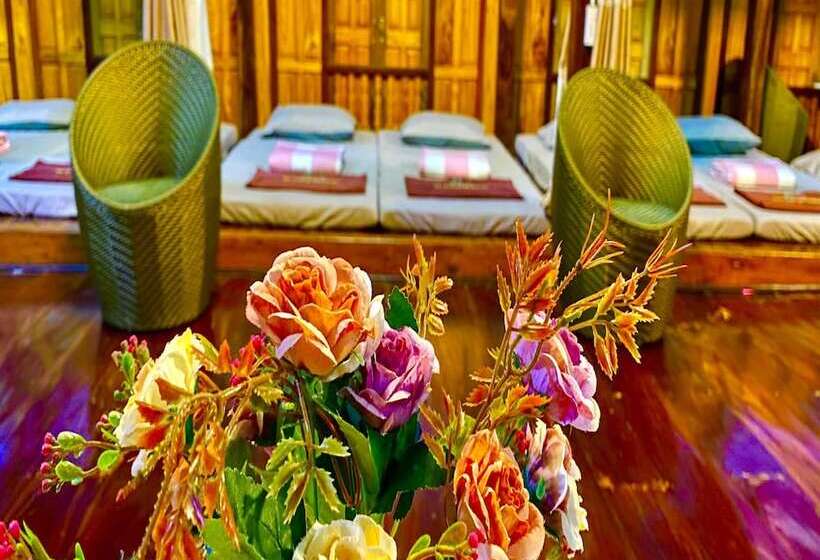 Ha Giang Moments Homestay Hostel