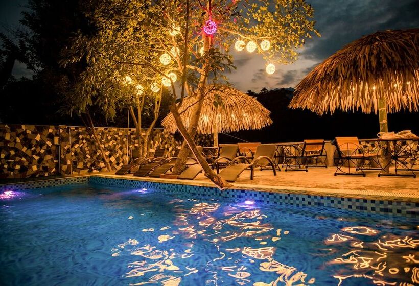 Ha Giang Moments Homestay Hostel