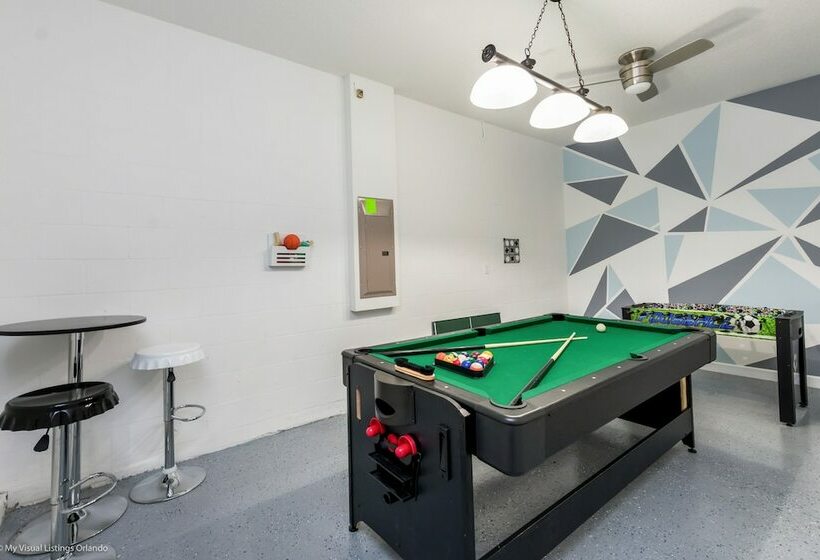 High End Champions Gate 6 Bdrm